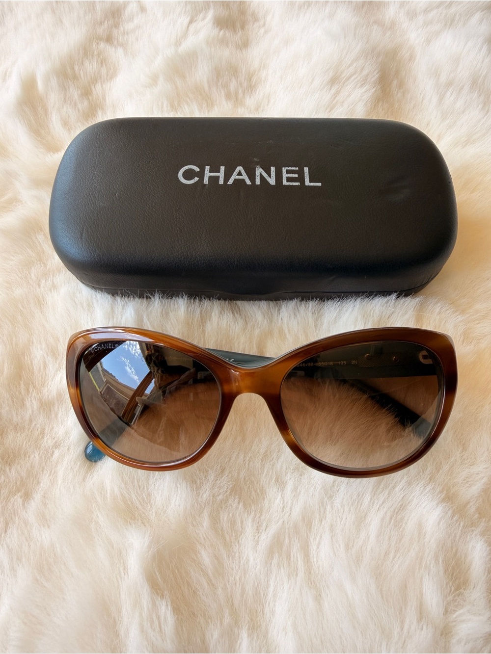 CHANEL Camellia Floral Sunglasses 5187-H-A Blue Tortoise Italy